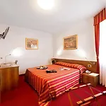 Sassella 3*