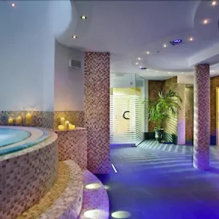 Sassella Hotel