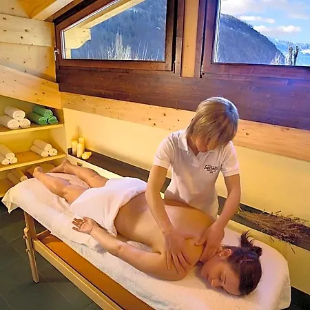 Sassella Отель 3*