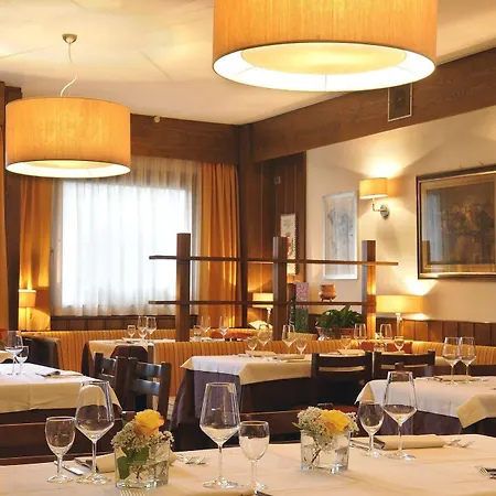 Sassella Hotel 3*
