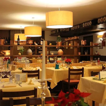 ホテル Sassella 3*
